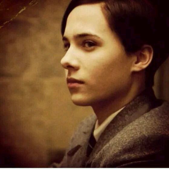 在哪里找到老汤姆里德尔的墓碑