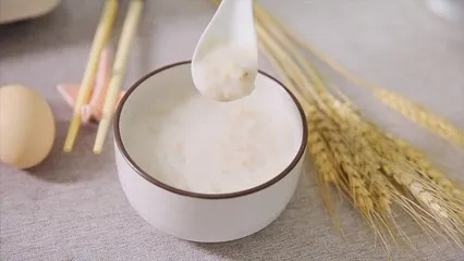 零基础怎么做出香浓顺滑的小麦牛奶蛋粥？